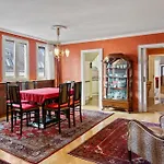 110 M2 3 Bedroom Apartment With Cathedral View