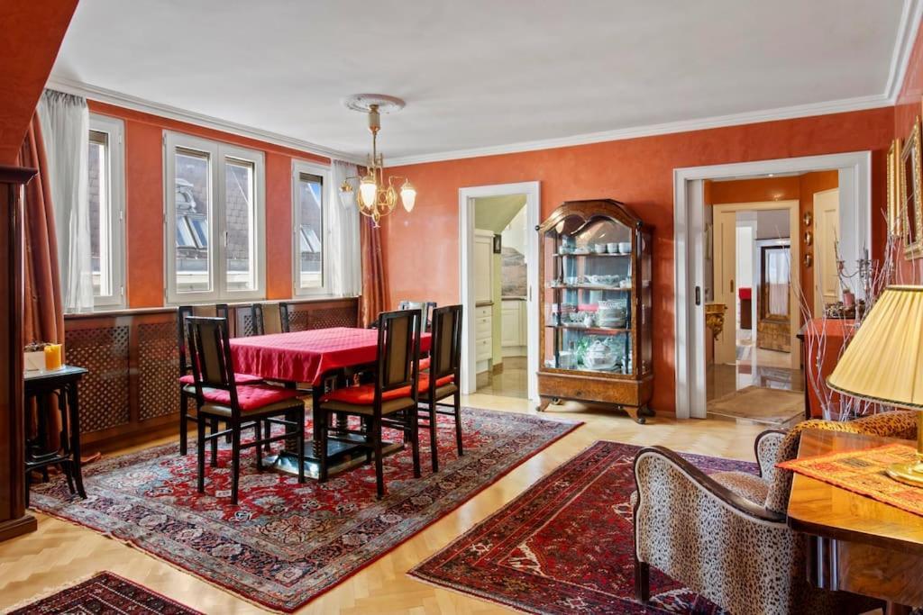 110 M2 3 Bedroom With Cathedral View Wien