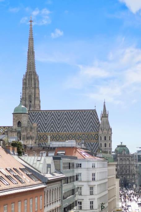 110 M2 3 Bedroom With Cathedral View *