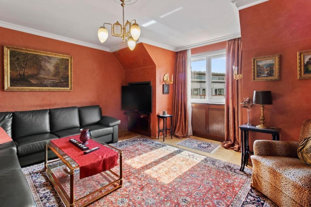 110 M2 3 Bedroom With Cathedral View Apartment Wien