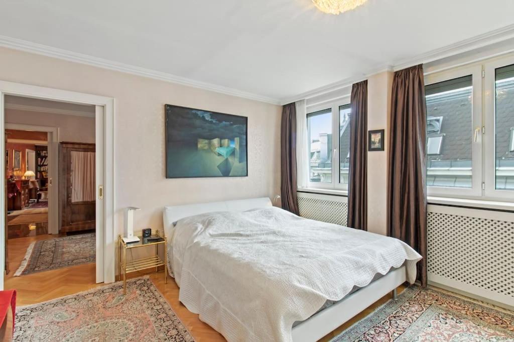 110 M2 3 Bedroom With Cathedral View