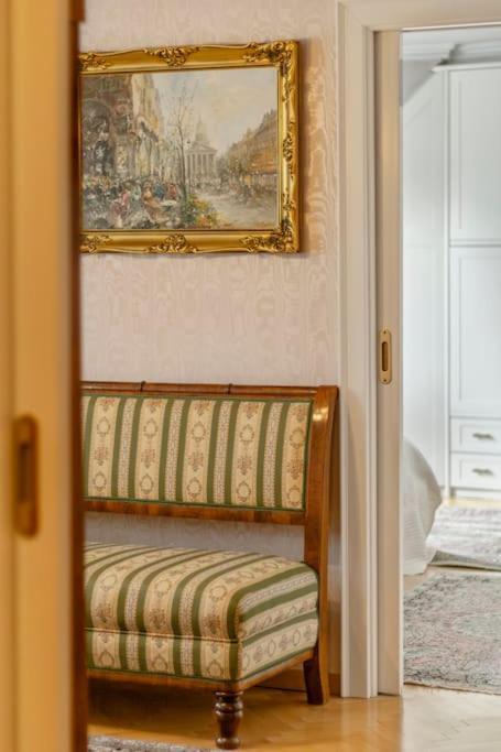 110 M2 3 Bedroom With Cathedral View Apartment