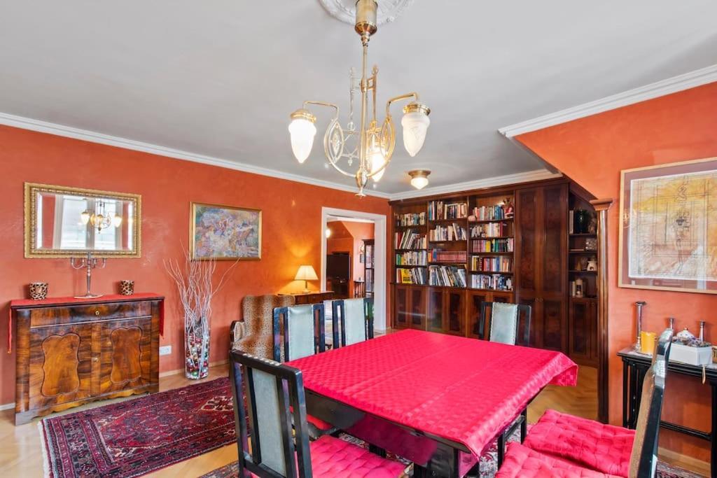 110 M2 3 Bedroom With Cathedral View Wien