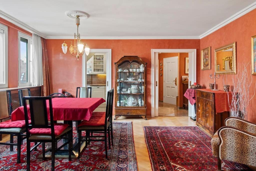 110 M2 3 Bedroom With Cathedral View Wien