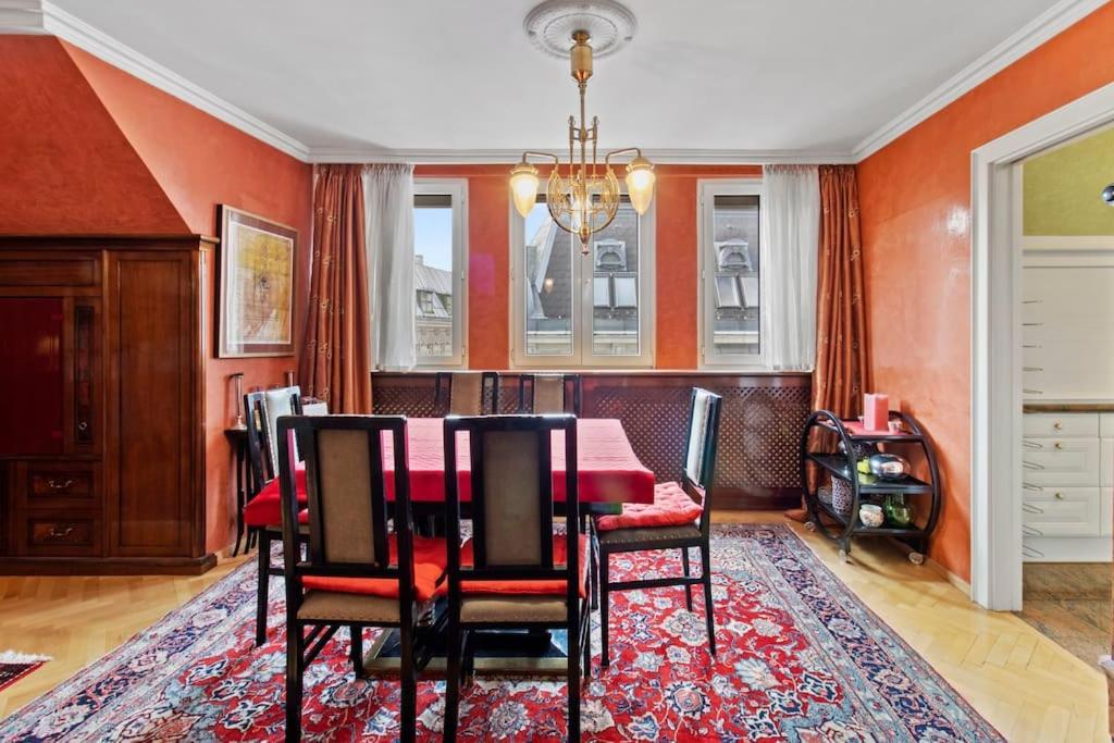 110 M2 3 Bedroom With Cathedral View Wien