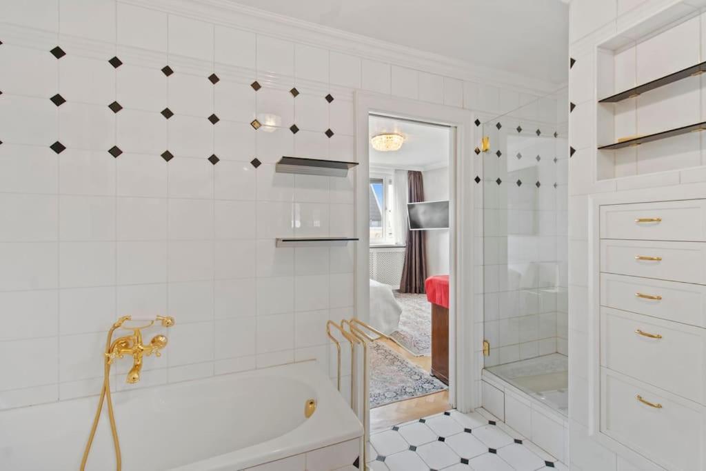 Apartment 110 M2 3 Bedroom With Cathedral View *